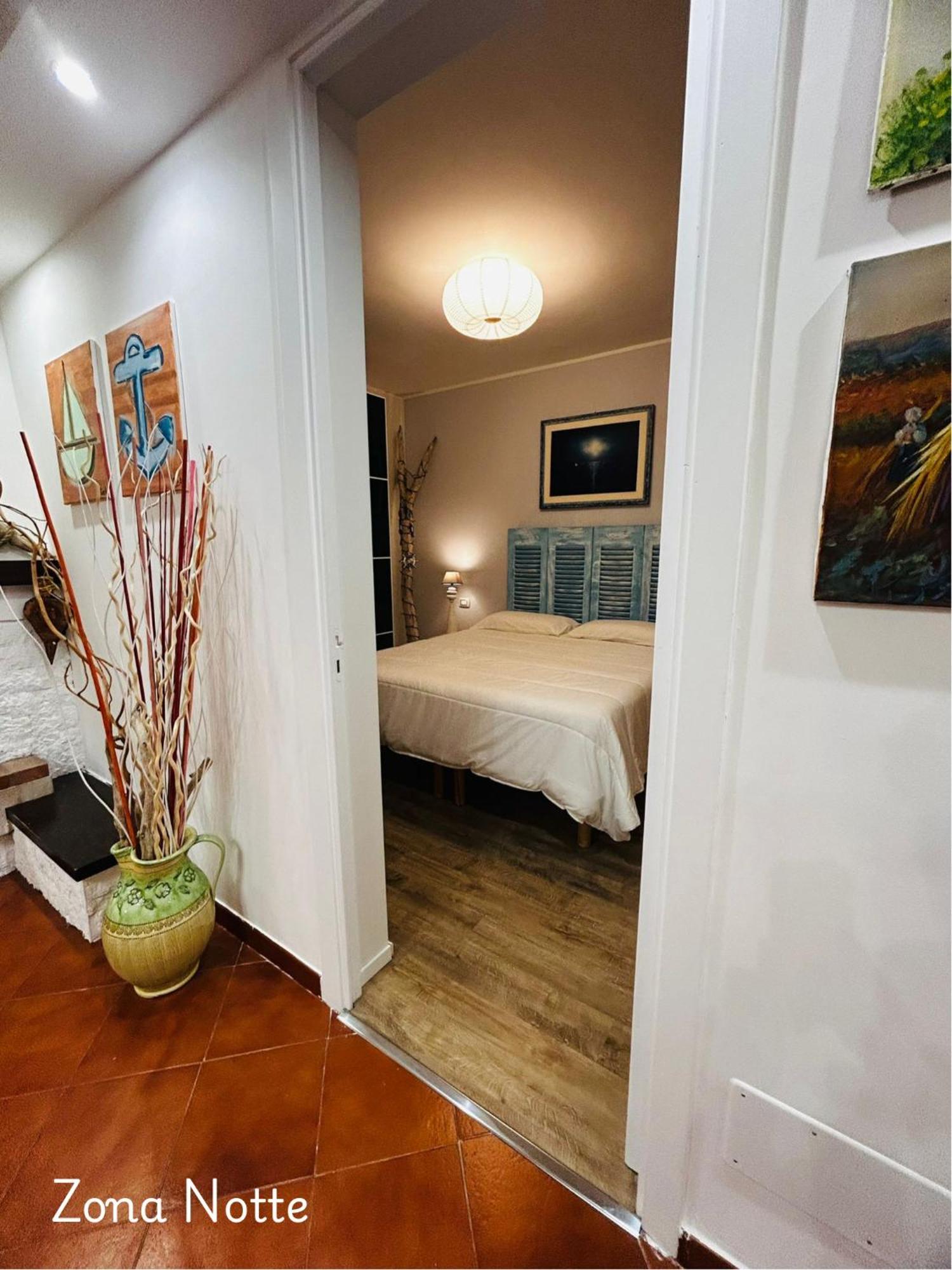 Raggi Di Sole Apartment Барі Екстер'єр фото
